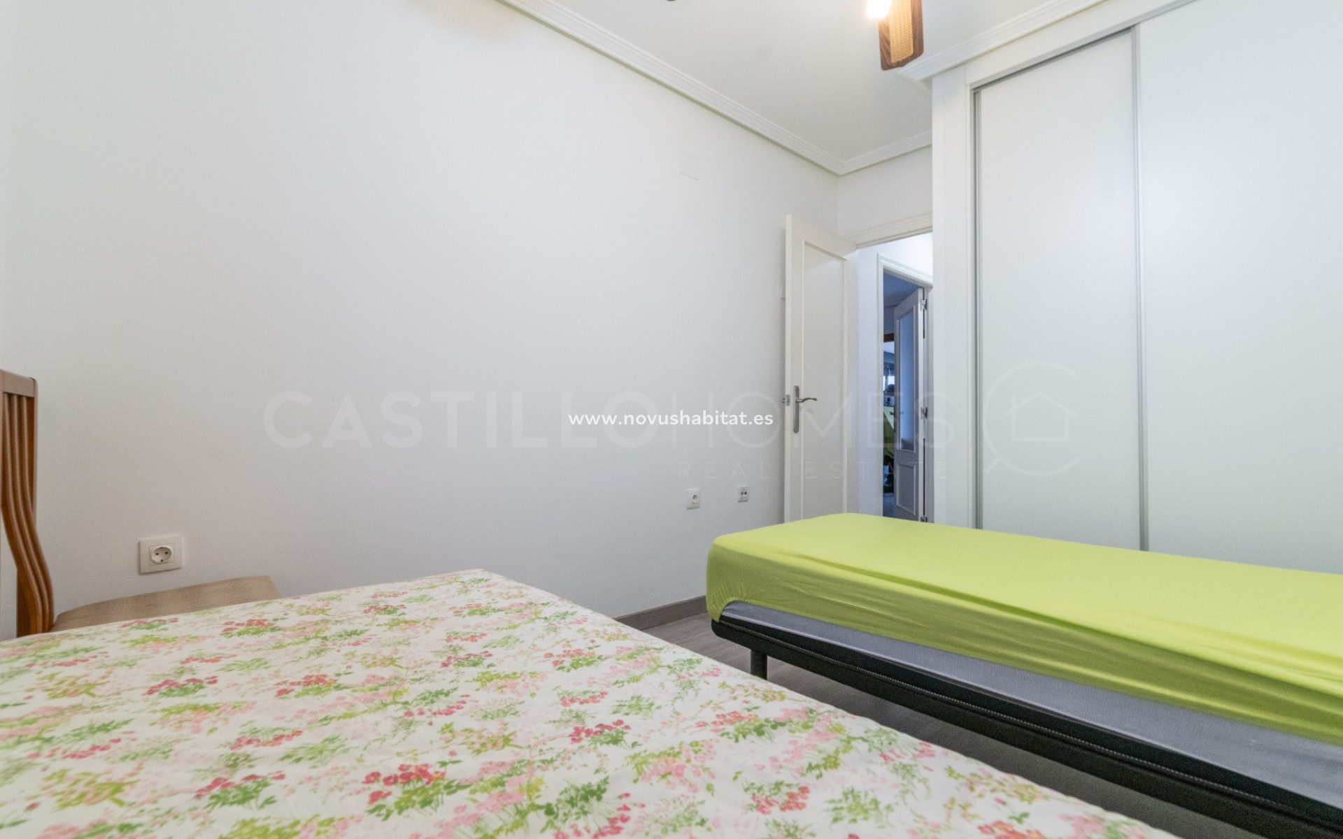 Segunda mano - Apartamento - Torrevieja - El Acequión - Los Náufragos