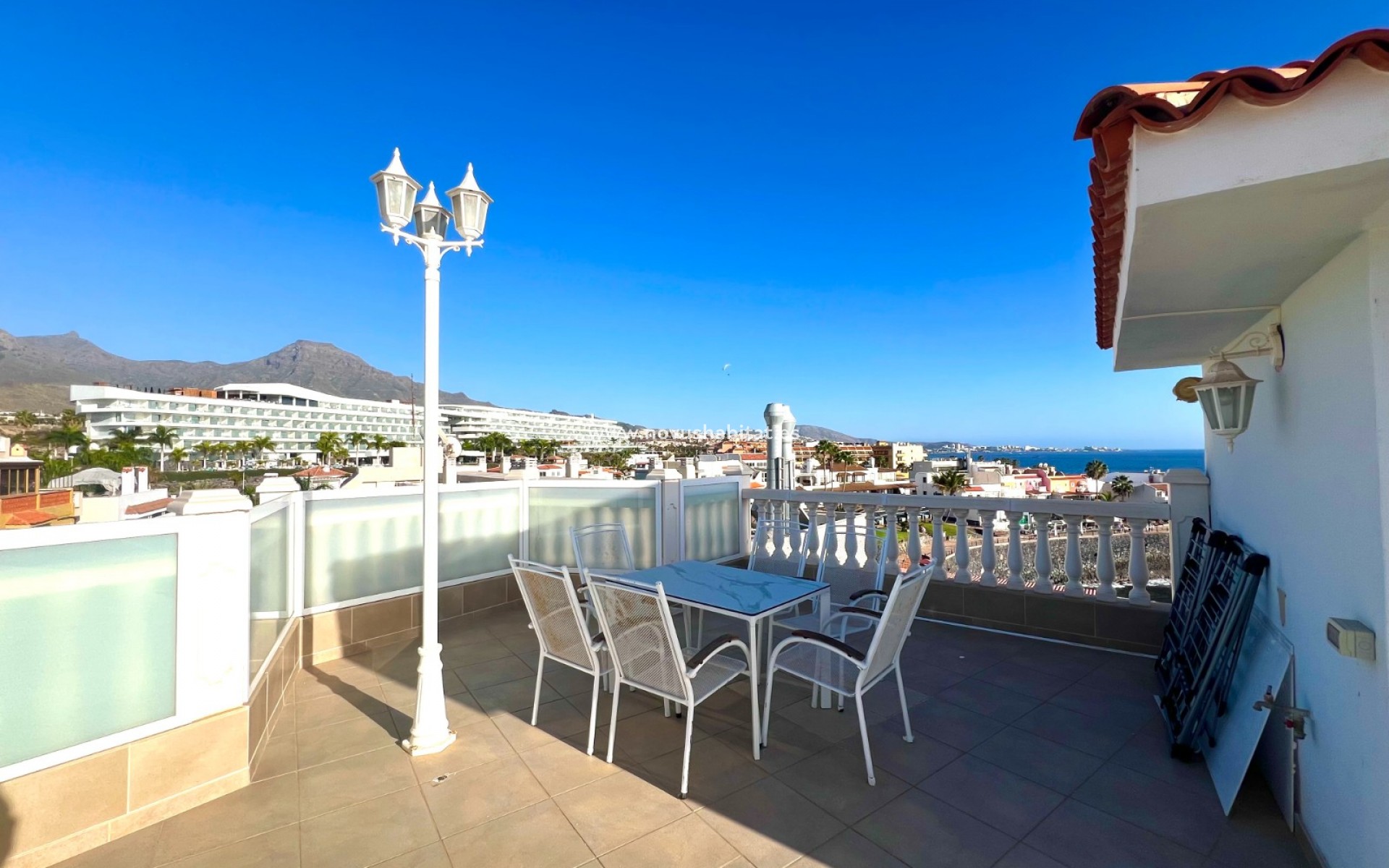 Segunda mano - house - La Caleta