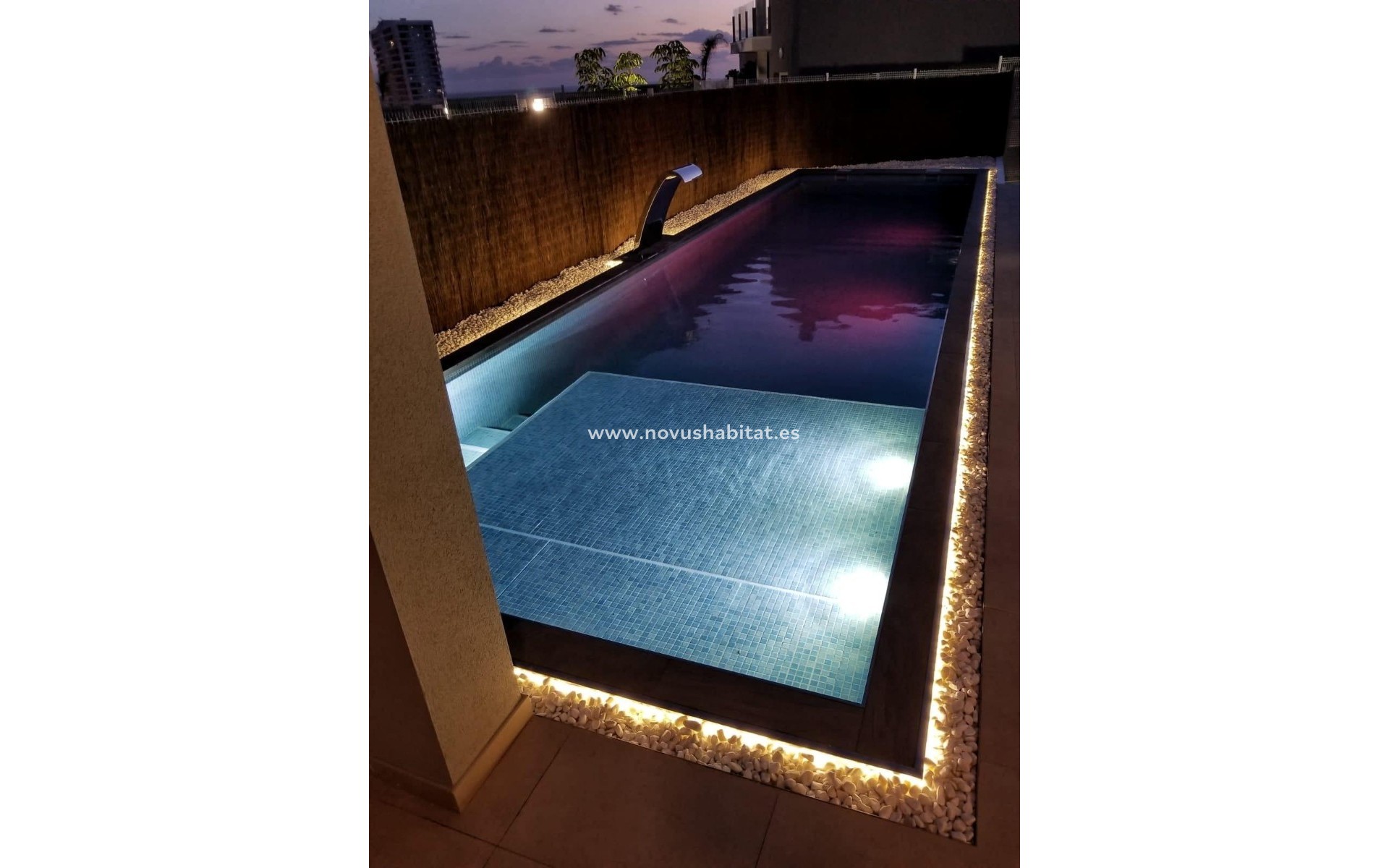 Segunda mano - Villa - Playa Paraiso