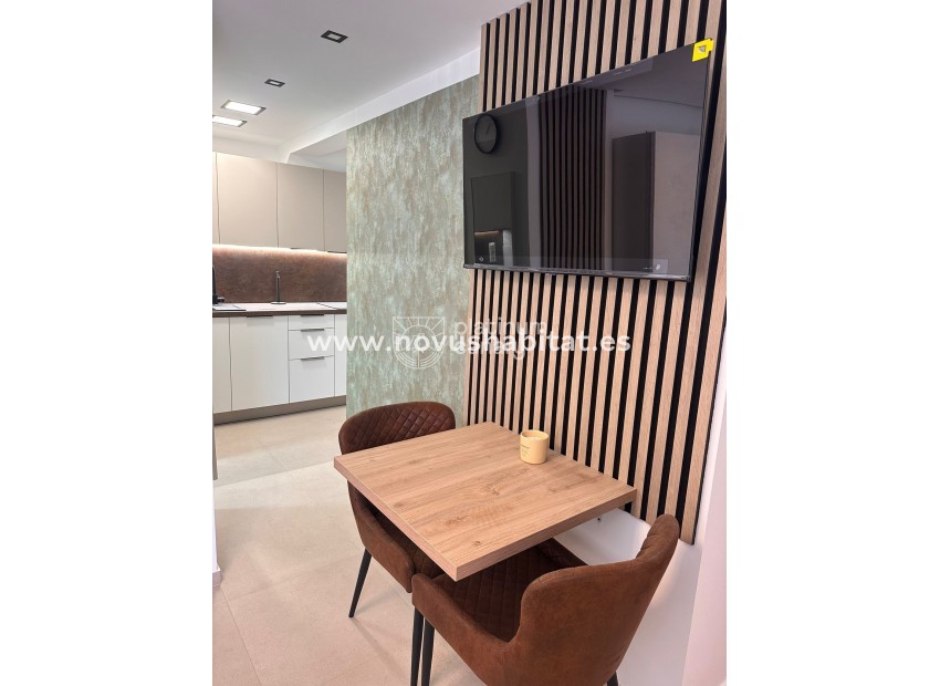 Sprzedaż - Apartament - Adeje - Santa Cruz de Tenerife