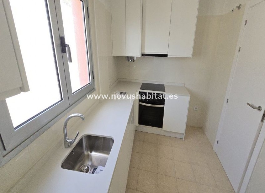 Sprzedaż - Apartament - Guia De Isora - Edf Parque Guia De Isora Tenerife