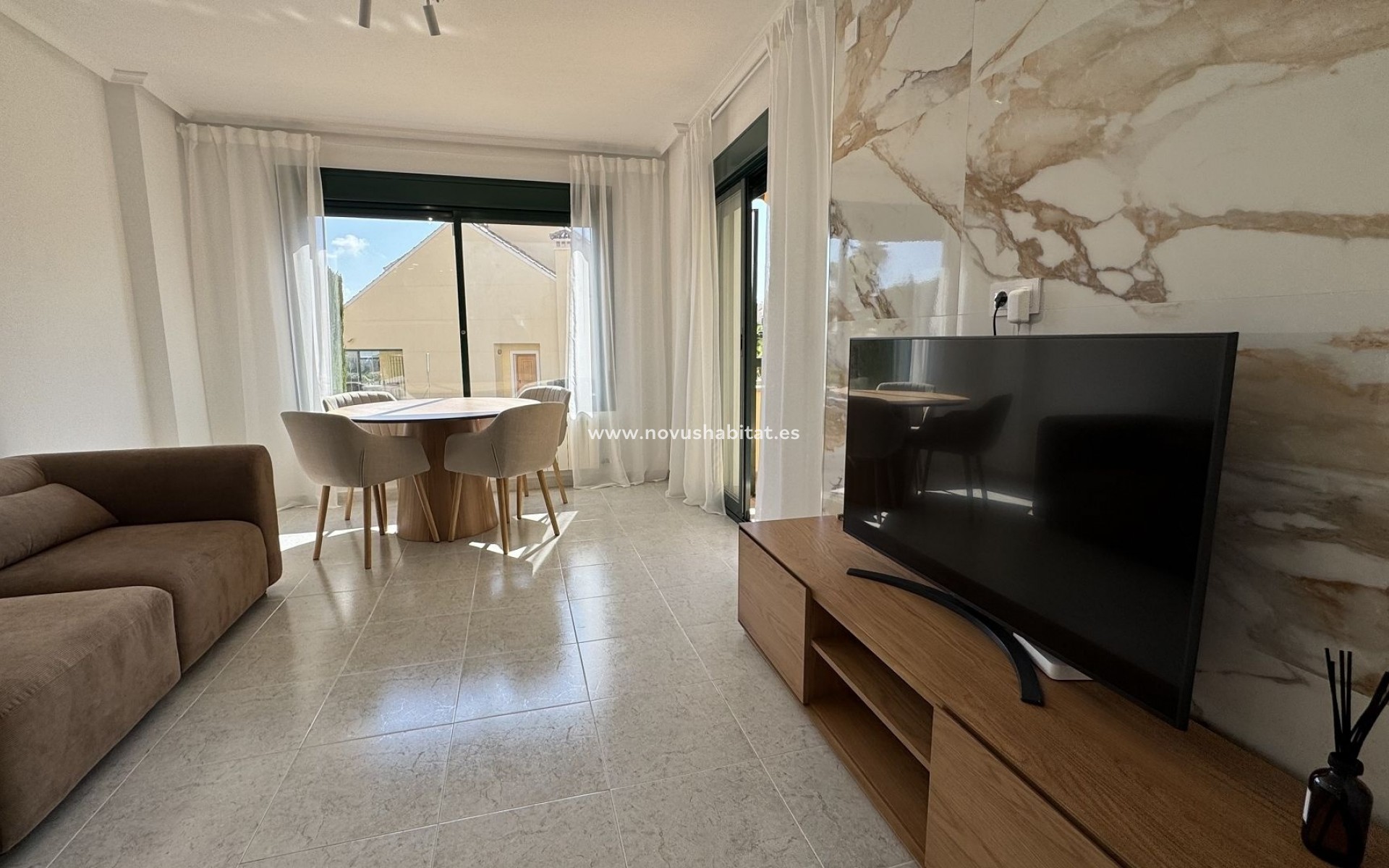 Sprzedaż - Apartament - Lomas De Campoamor