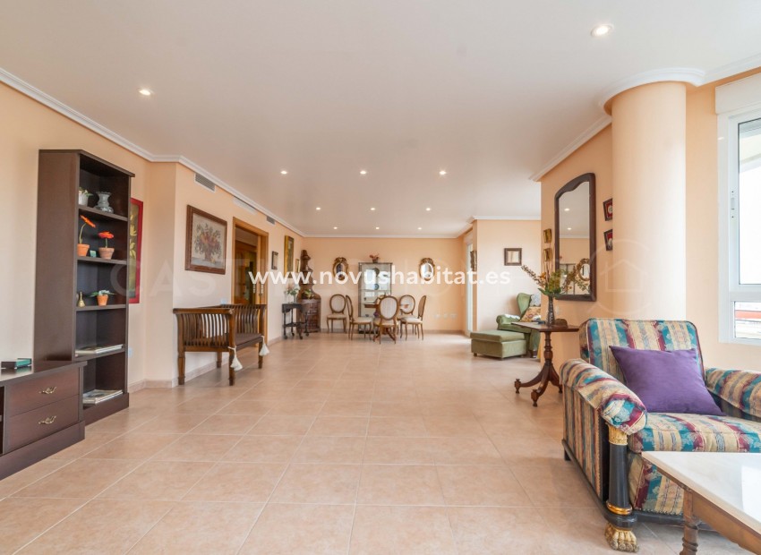 Sprzedaż - Apartament - Torrevieja - Centro