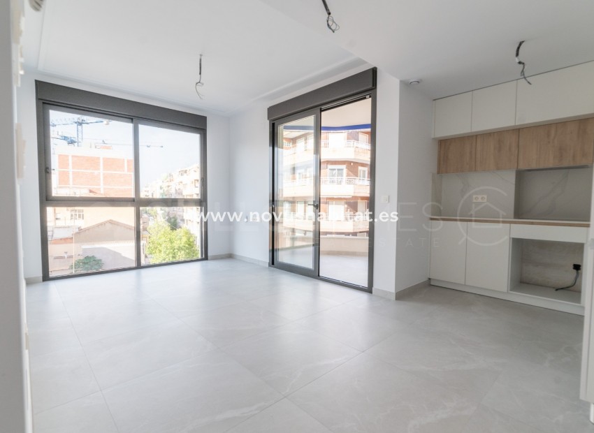 Sprzedaż - Apartament - Torrevieja - Centro