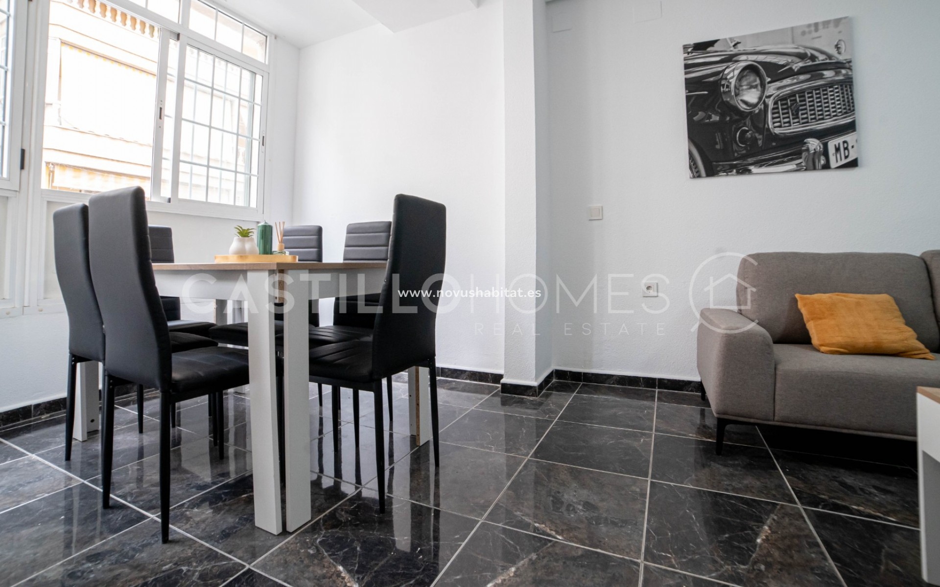 Sprzedaż - Apartament - Torrevieja - Centro