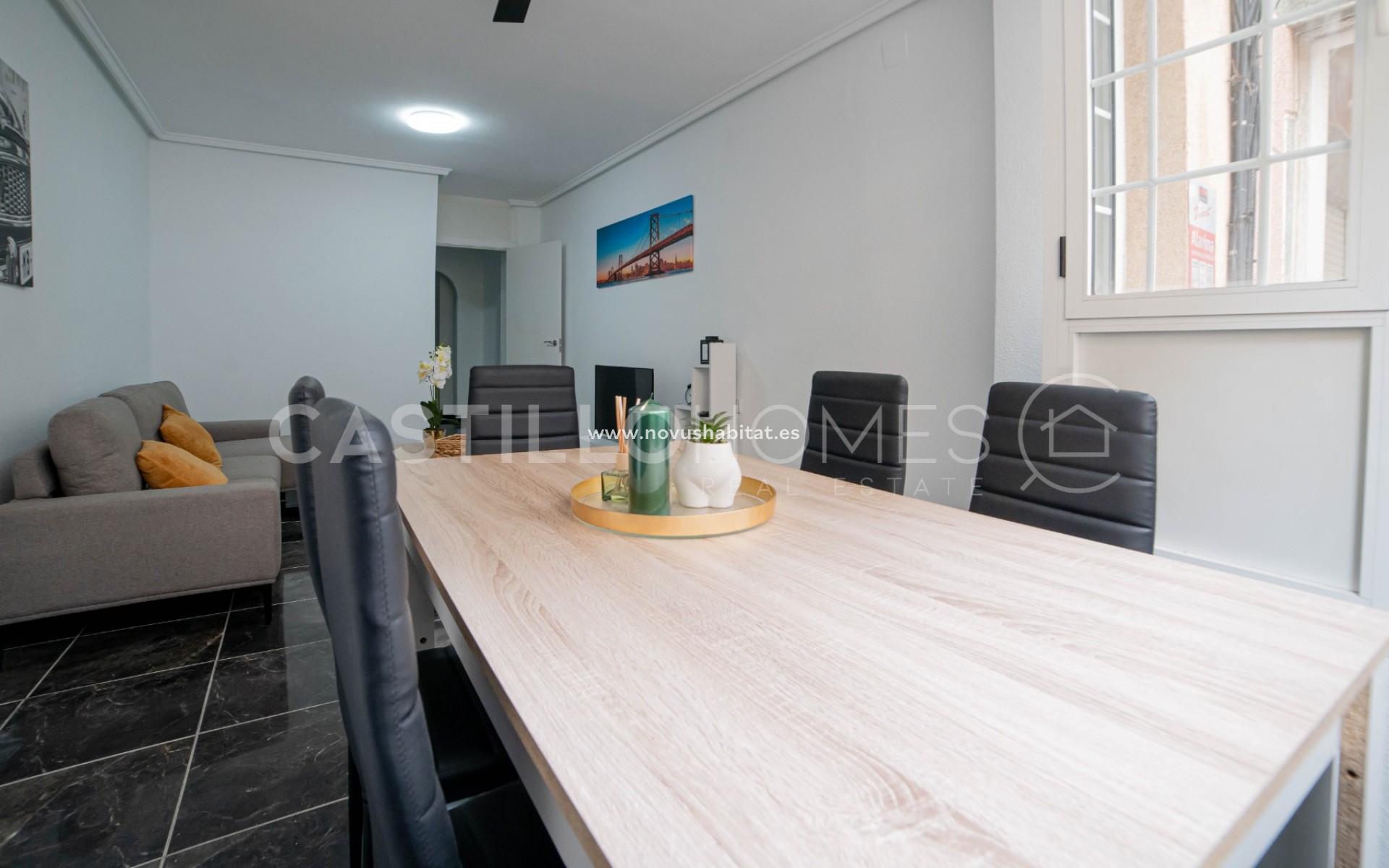 Sprzedaż - Apartament - Torrevieja - Centro