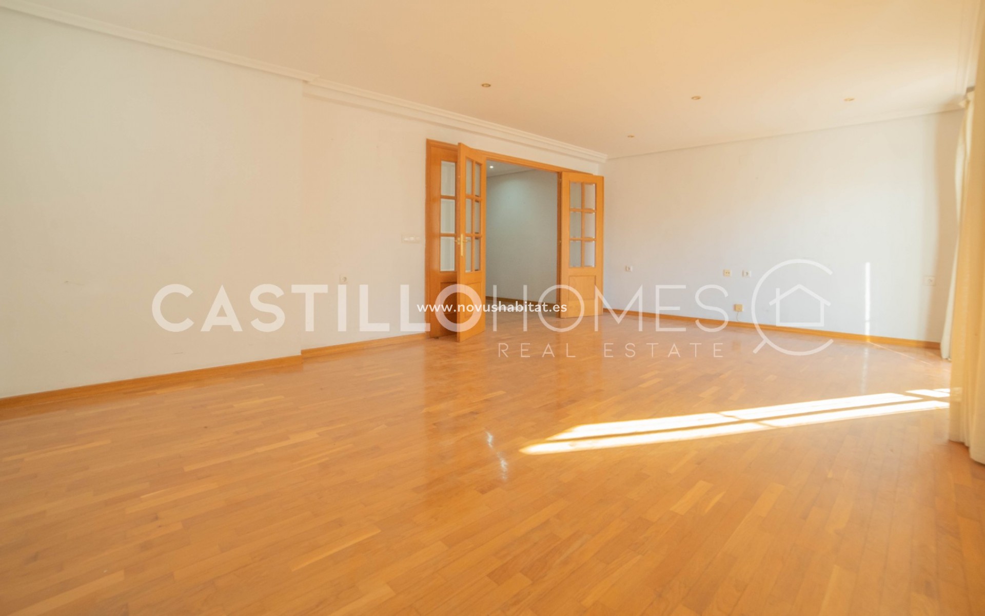 Sprzedaż - Apartament - Torrevieja - Centro