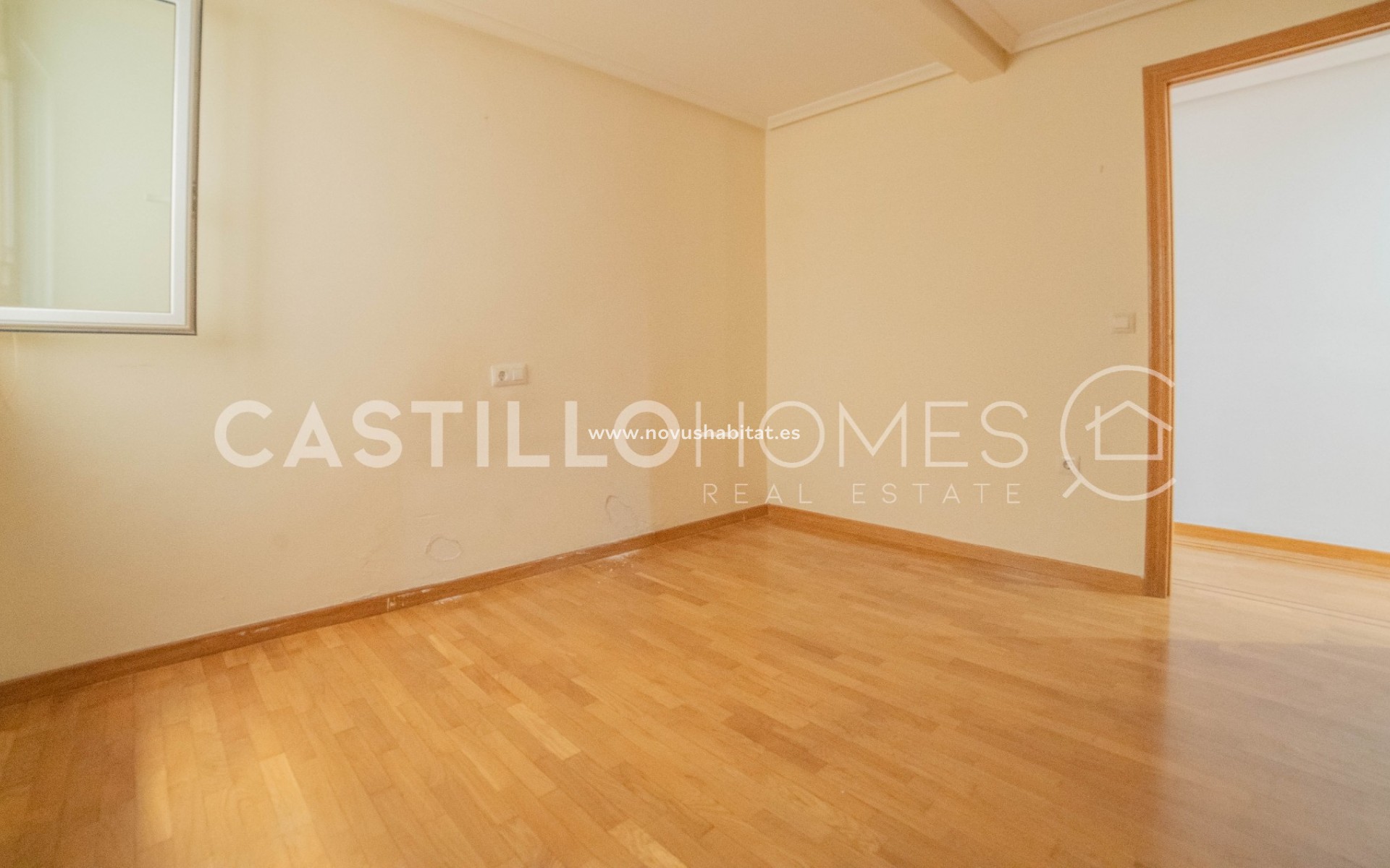 Sprzedaż - Apartament - Torrevieja - Centro