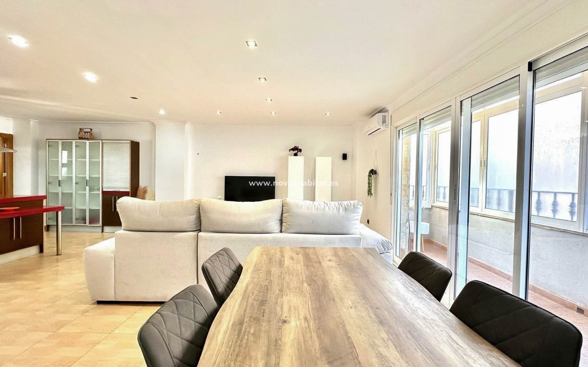 Sprzedaż - Apartament - Torrevieja - Centro