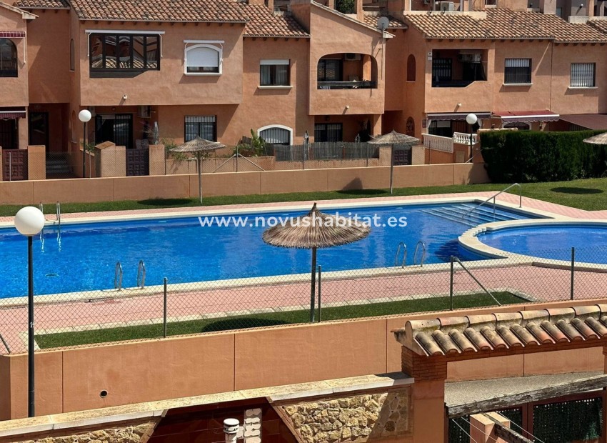 Sprzedaż - Apartament - Torrevieja - Nueva Torrevieja - Aguas Nuevas
