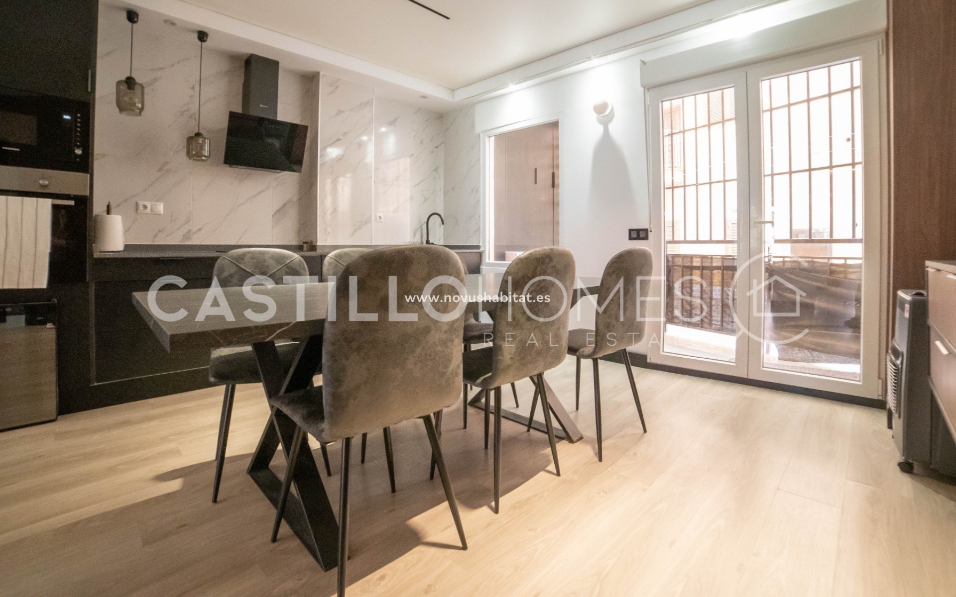 Sprzedaż - Apartament - Torrevieja - Playa del Cura