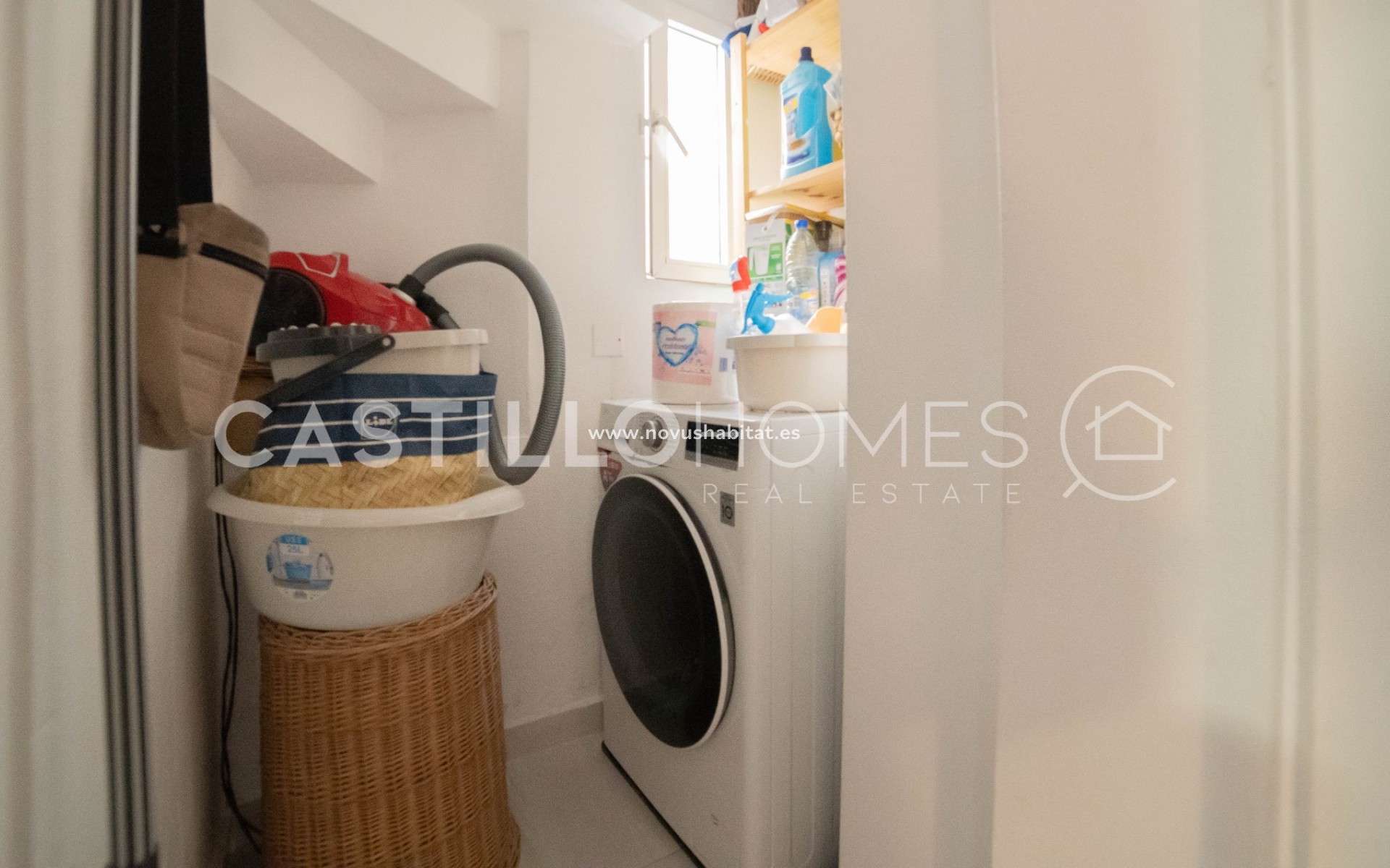 Sprzedaż - Apartament - Torrevieja - Urb. Rosaleda