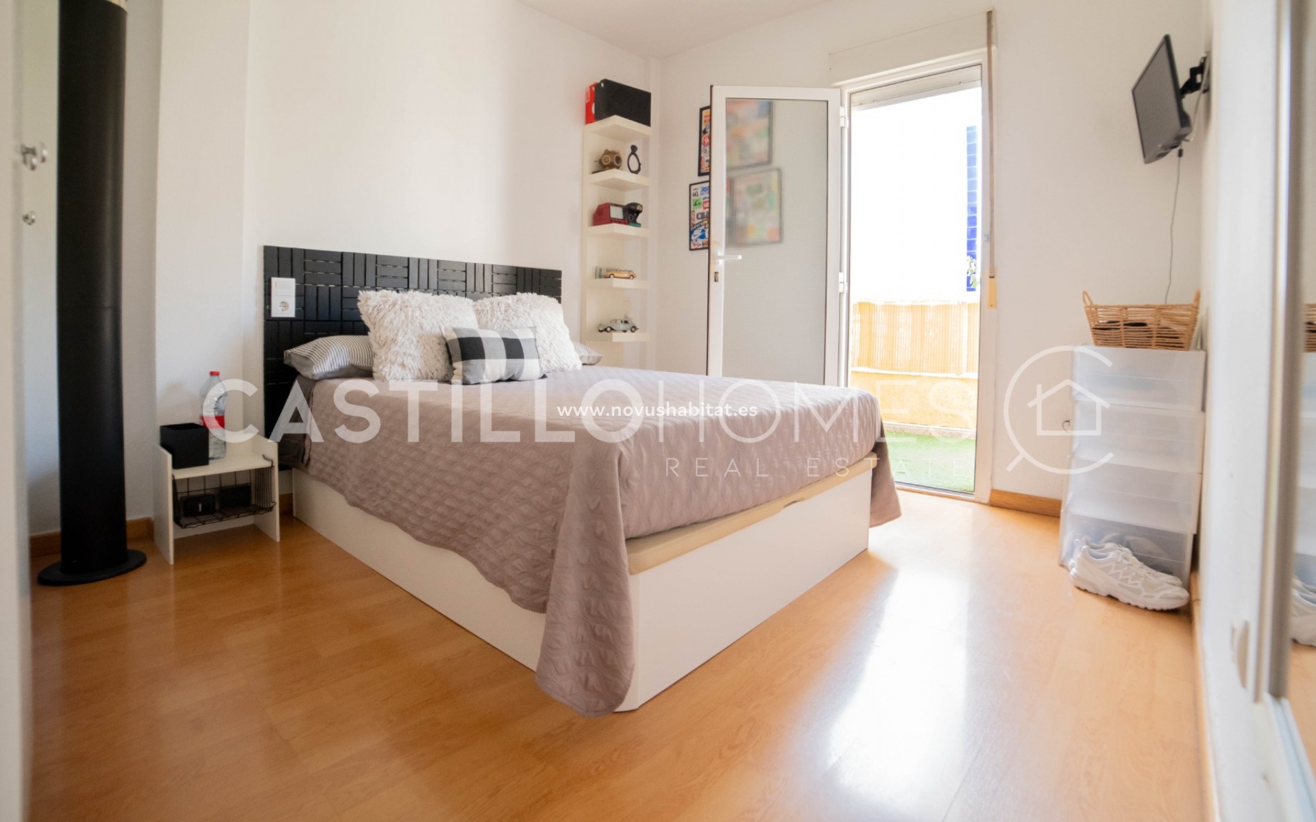 Sprzedaż - Apartament - Torrevieja - Urb. Rosaleda