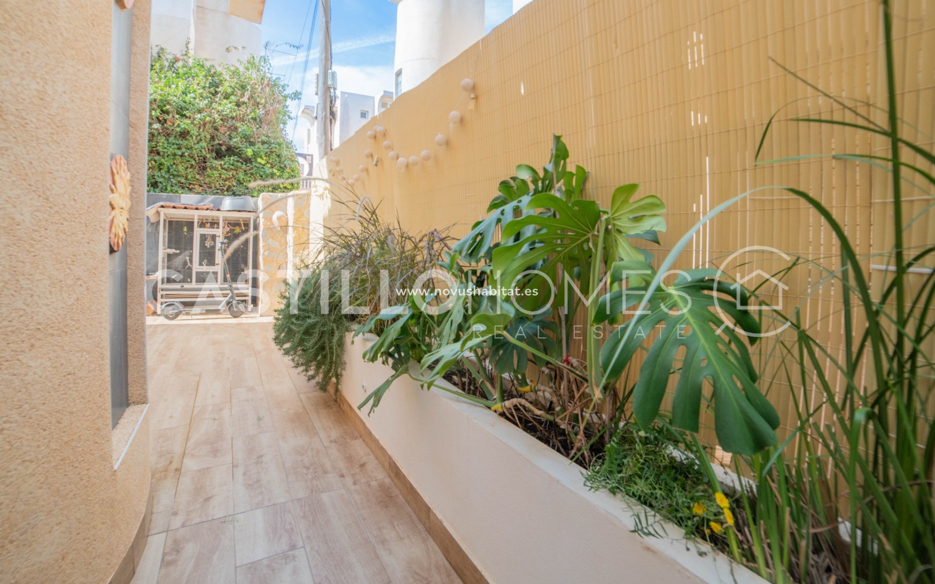 Sprzedaż - Apartament - Torrevieja - Urb. Rosaleda