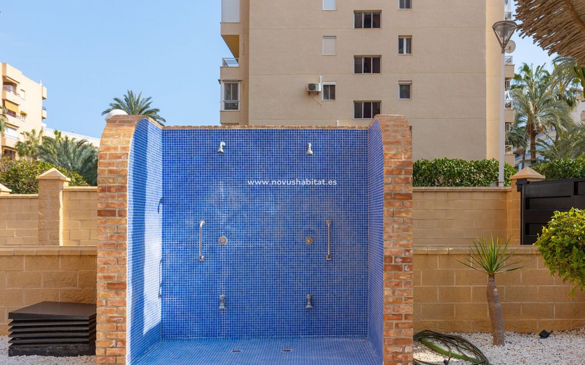 Sprzedaż - Apartament - Torrevieja - Urb. Rosaleda