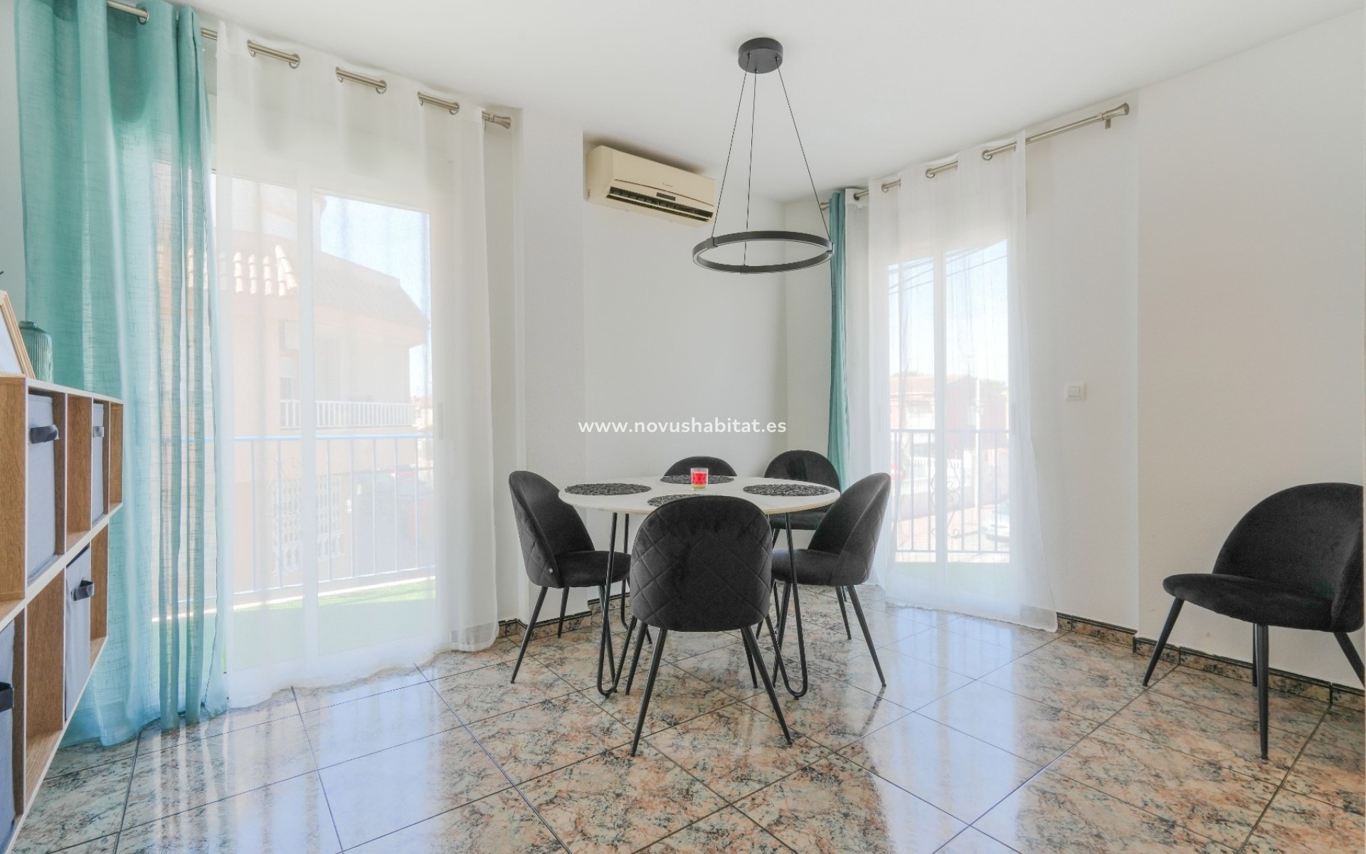 Sprzedaż - Apartament - Torrevieja