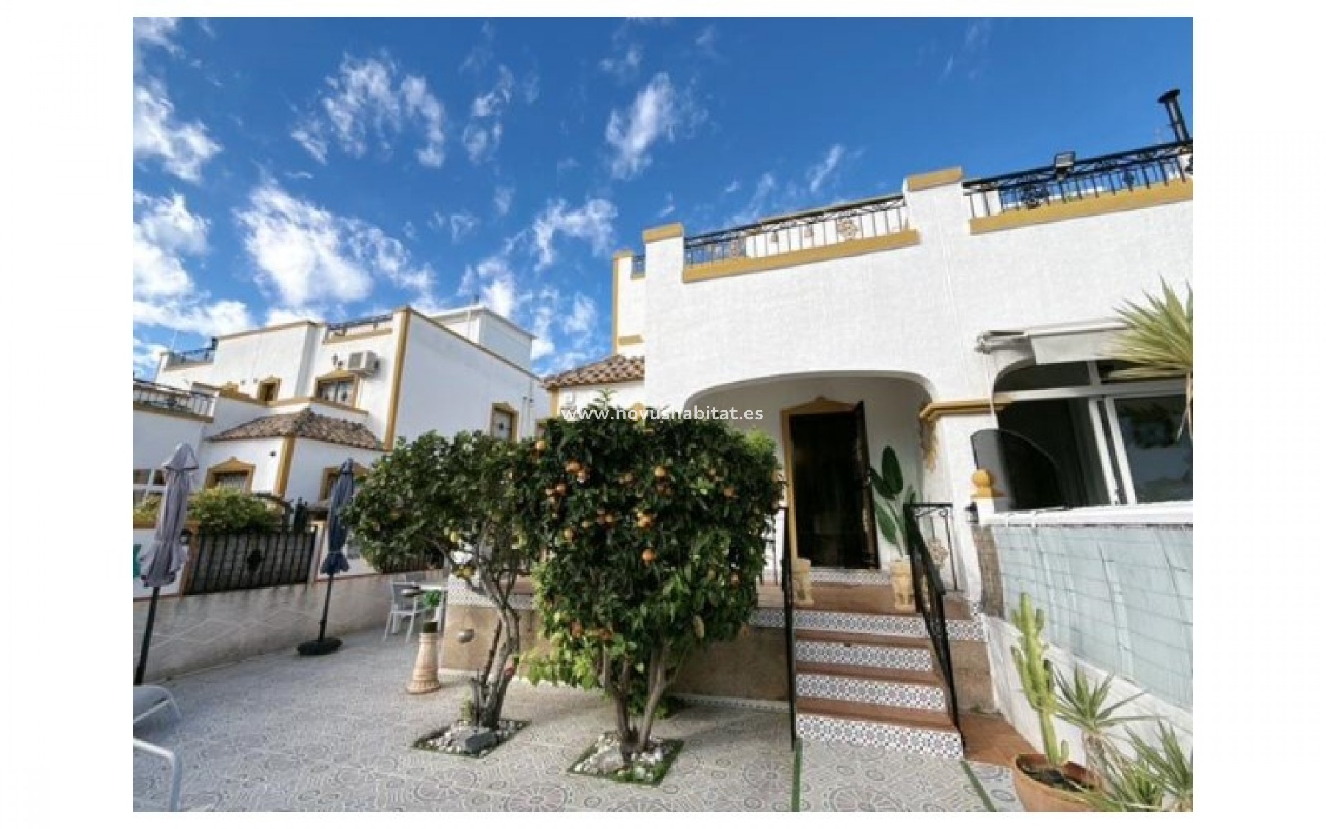 Sprzedaż - house - Orihuela - Desamparados - Hurchillo - Torremendo