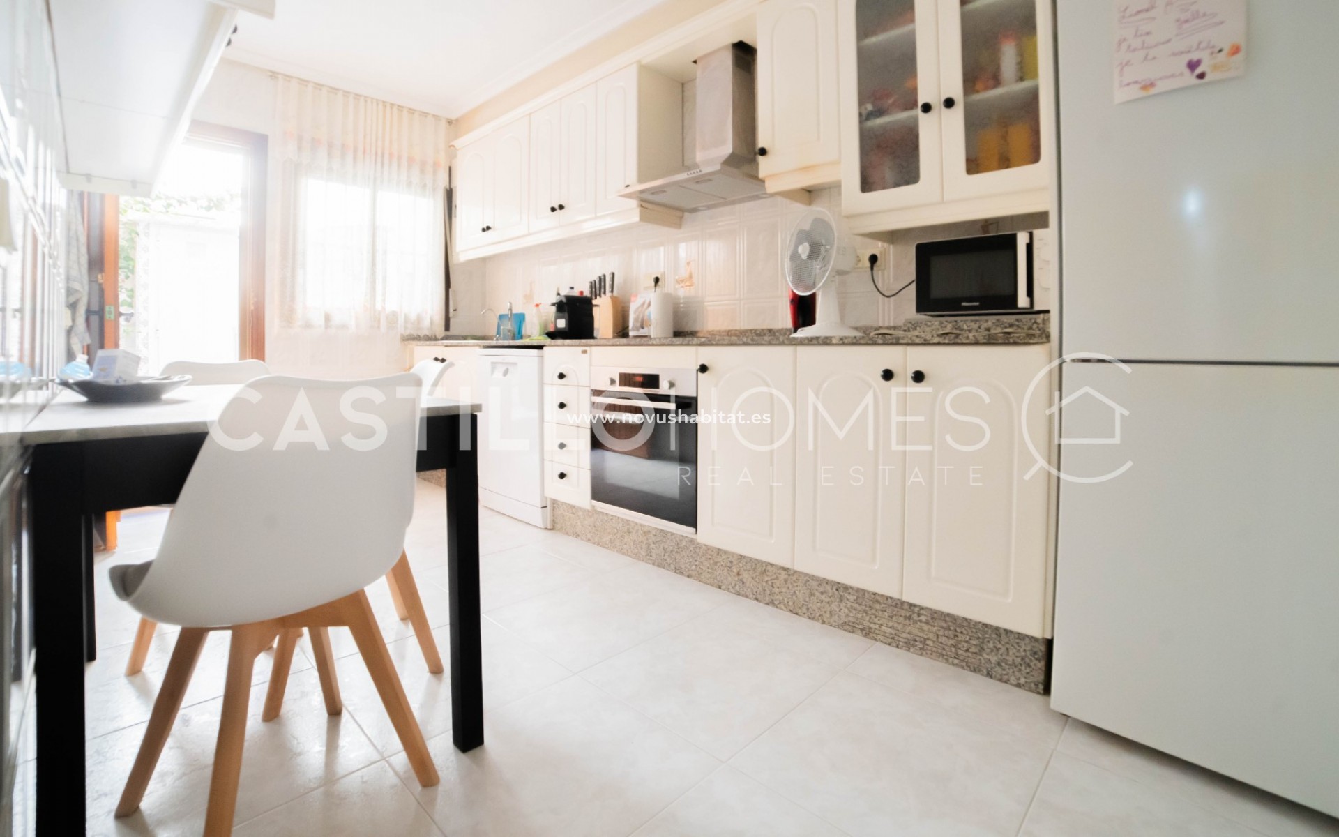 Sprzedaż - Kamienica - Torrevieja - La Mata