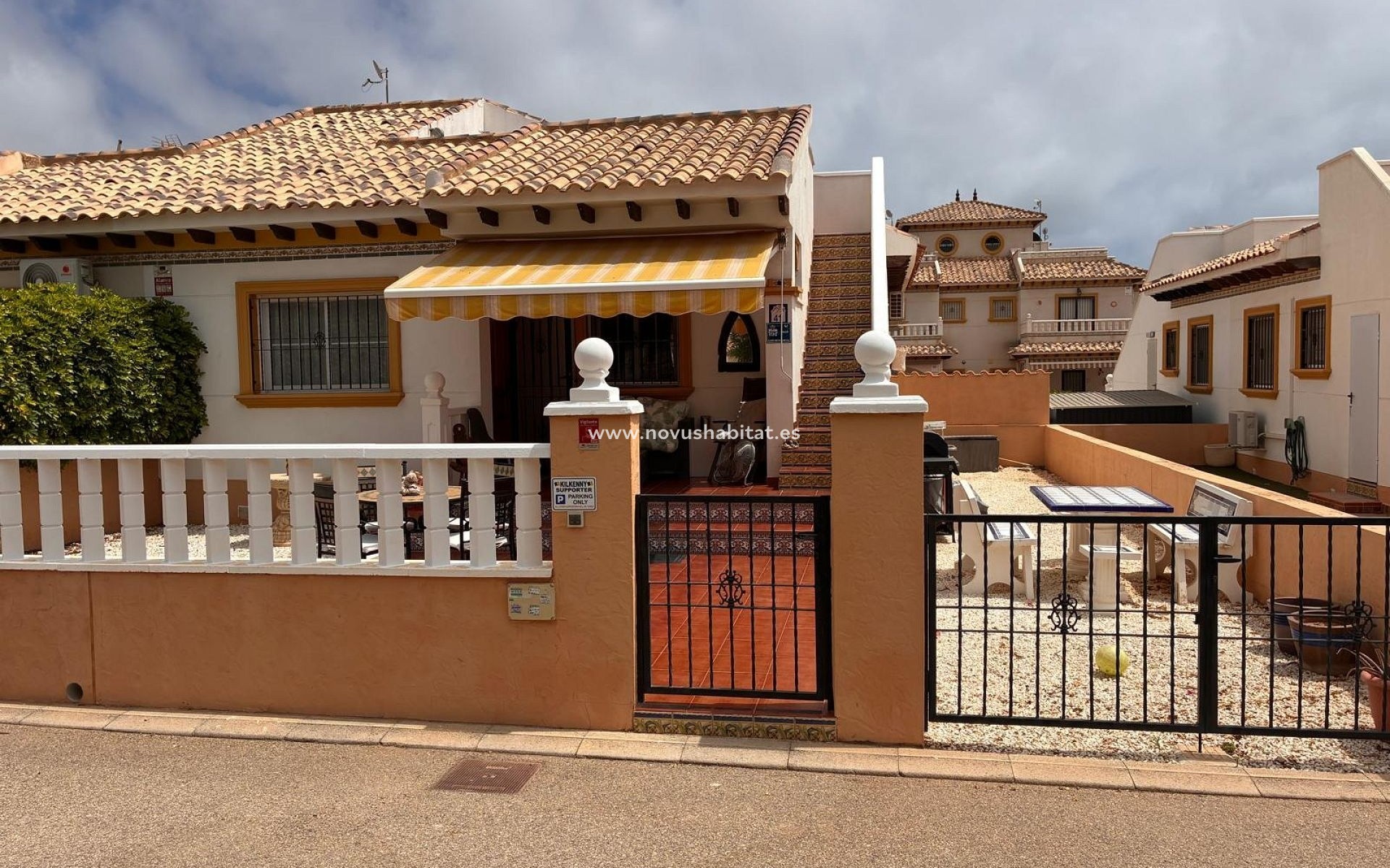 Sprzedaż - Semi-detached house - Lomas de Cabo Roig