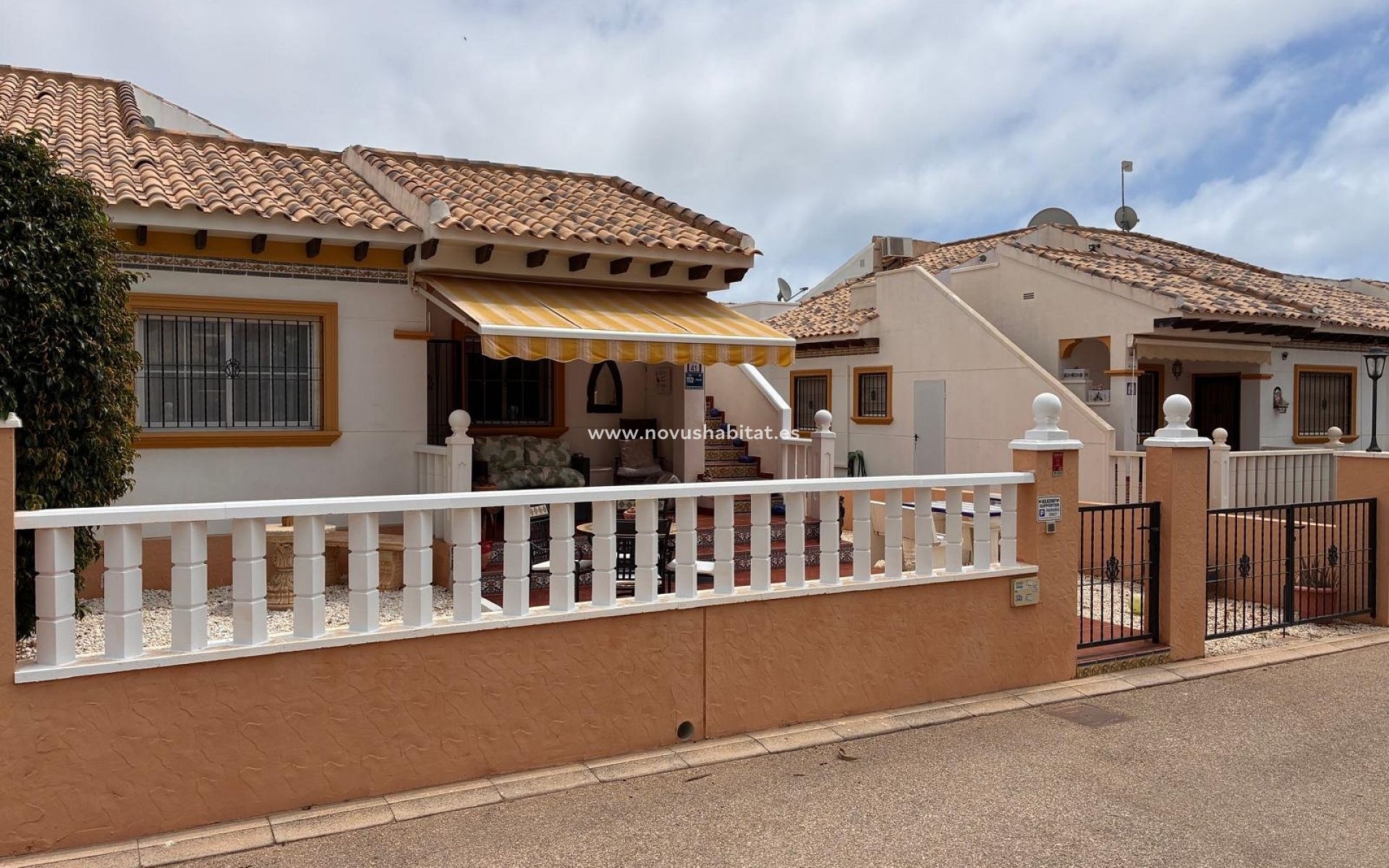 Sprzedaż - Semi-detached house - Lomas de Cabo Roig