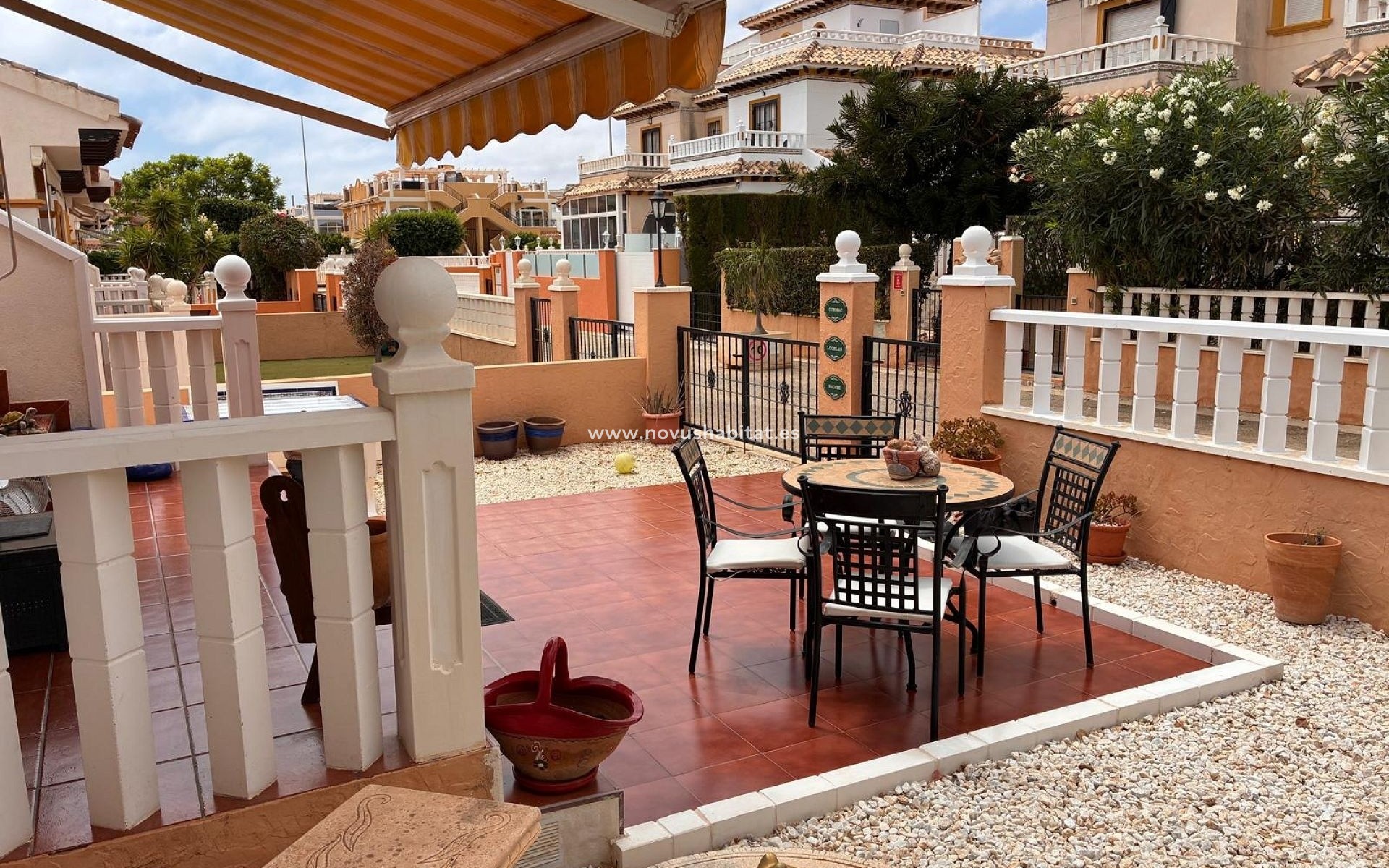 Sprzedaż - Semi-detached house - Lomas de Cabo Roig