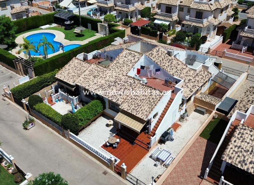 Sprzedaż - Semi-detached house - Lomas de Cabo Roig