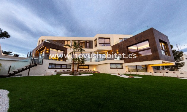 Villa - Nueva construcción  - Benidorm - Benidorm