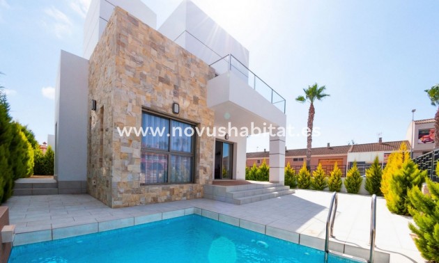 Villa - Nueva construcción  - Los Alcázares - REDSPG-47229