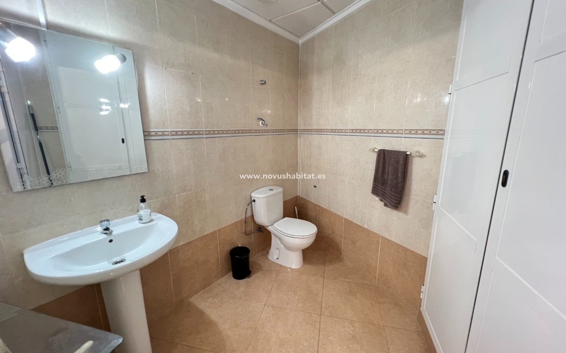 Wiederverkauf - Commercial premises / Commercial unit / Retail space - Guardamar del Segura - Guardamar Del Segura