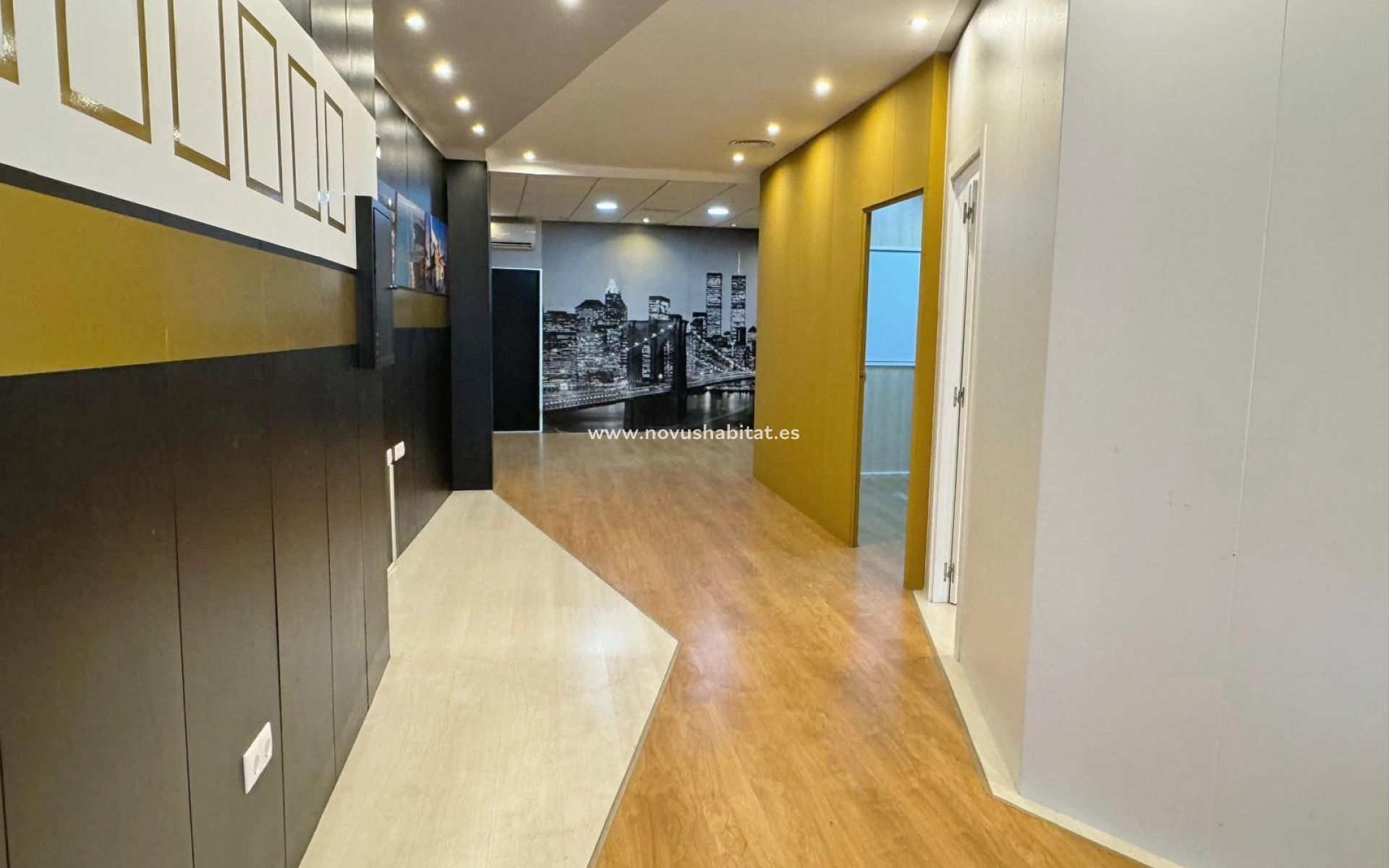 Wiederverkauf - Commercial premises / Commercial unit / Retail space - Guardamar del Segura - Guardamar del Seguras*