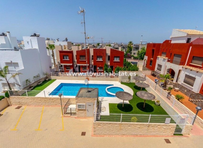 Wiederverkauf - Terraced house / Townhouse - Torrevieja - Aguas Nuevas