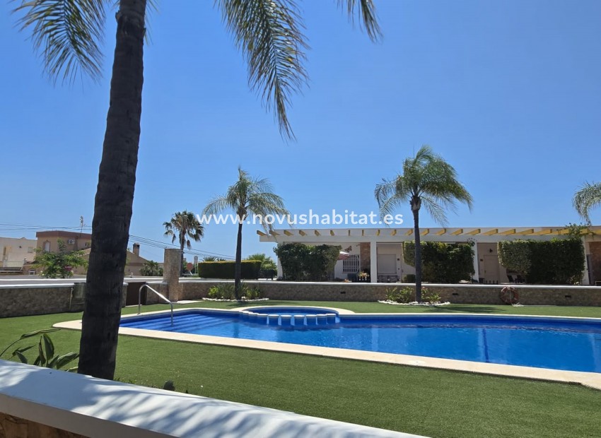 Wiederverkauf - Wohnung - Orihuela Costa - Mil Palmeras