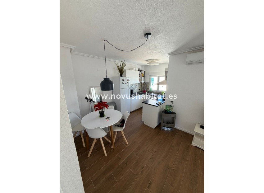 Wiederverkauf - Wohnung - Orihuela Costa - Punta Prima