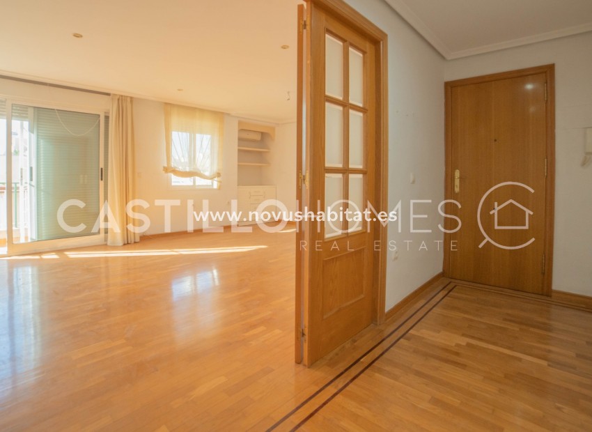 Wiederverkauf - Wohnung - Torrevieja - Centro