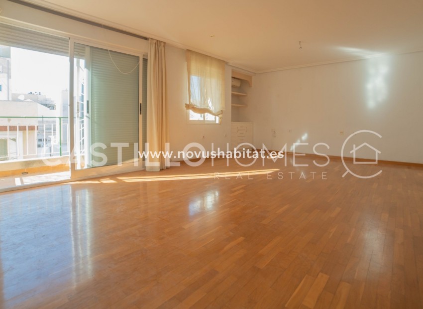 Wiederverkauf - Wohnung - Torrevieja - Centro